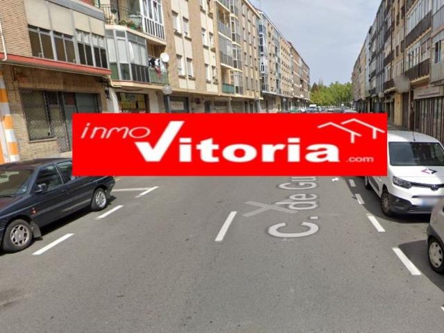 Garaje en venta con 16 m2, en El Pilar Vitoria Gasteiz Capital