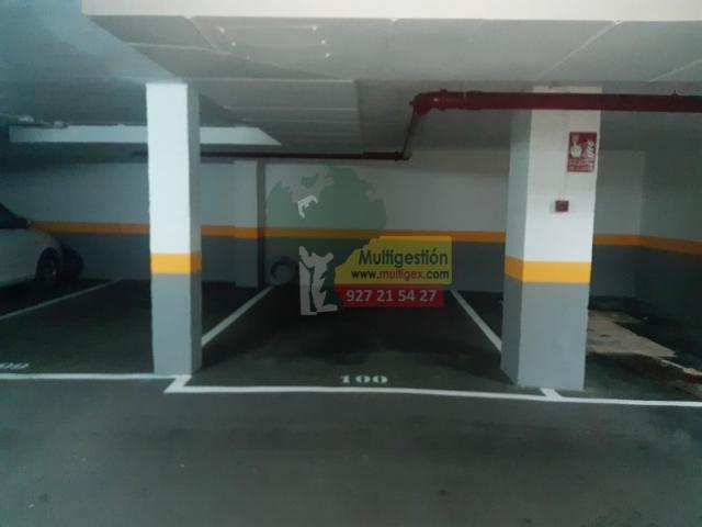 Garaje en venta con 18 m2, en Centro Cáceres, Centro
