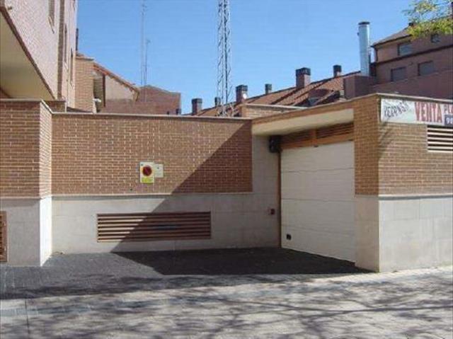 Garaje en venta con 25 m2, en Las Villas Valparaíso Valladolid