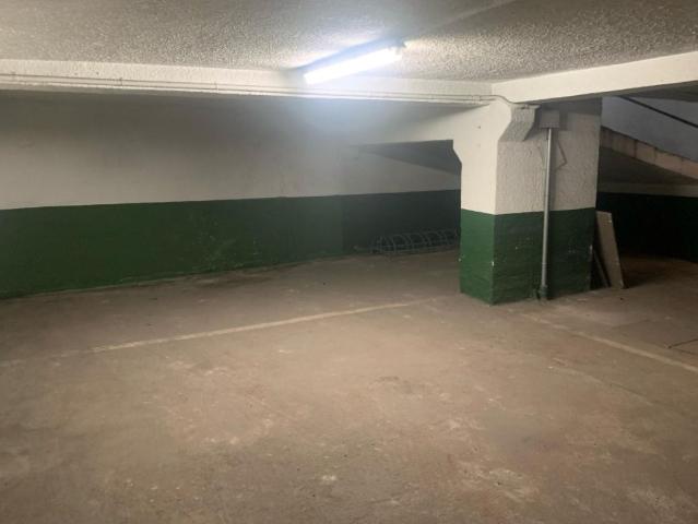 Garaje en venta con 33 m2, en Centro Ensanche Ensanche Vitoria Gasteiz Capital