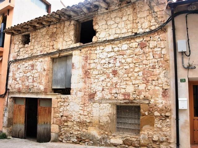 Garaje en venta con 500 m2, en La Portellada, Poblacion