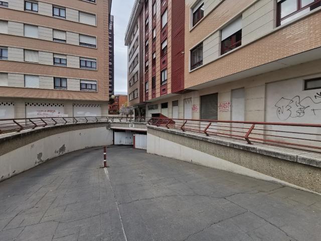 Garaje en venta con 6 m2, en Eras del Bosque San Juanillo Pan y Guindas Palencia