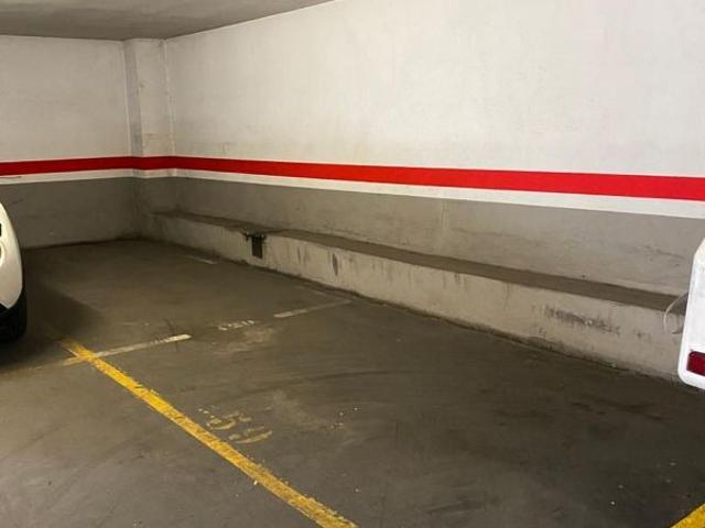 Garaje en venta en calle De Cornellà Modern, Cornellà de Llobregat, por 19.000