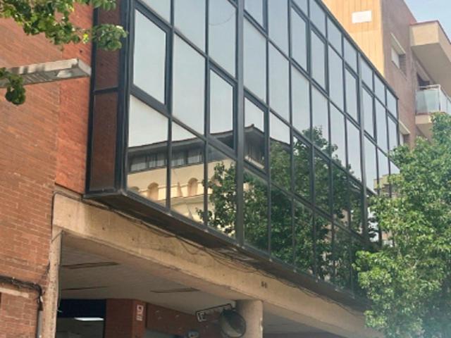 Garaje en venta en Cornellà De Llobregat