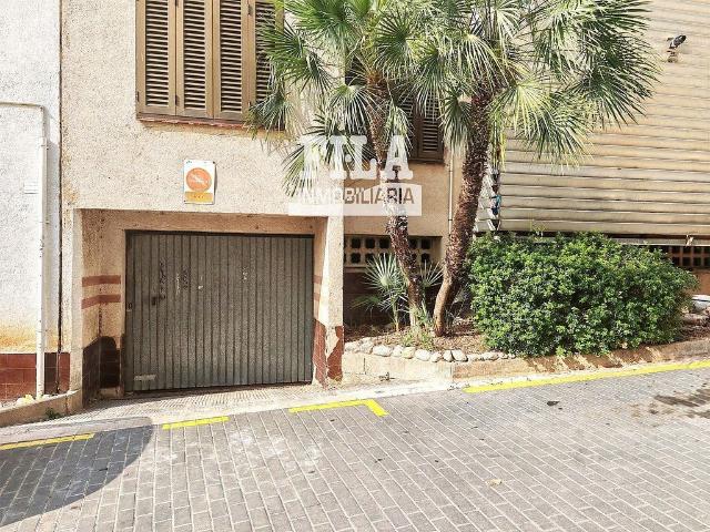 Garaje en venta en Calafell, de 15 m² por 8.500