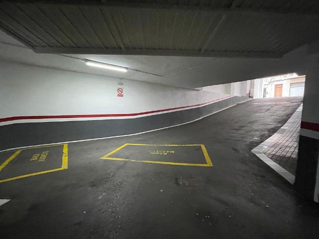 Garaje en venta en Calella, de 12 m² por 17.000