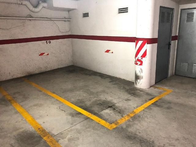 Garaje en venta en Calella, de 24 m² por 12.000
