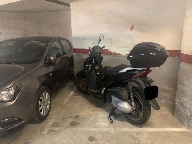 Garaje en venta en calle Comalada, Barcelona, por 3.500