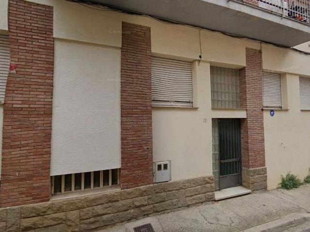 Garaje en venta en calle Candi Agustí, Olot, de 35 m² por 5.600