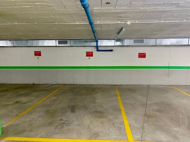 Garaje en venta en calle Amadeu Vives, Tordera, de 15 m² por 10.200