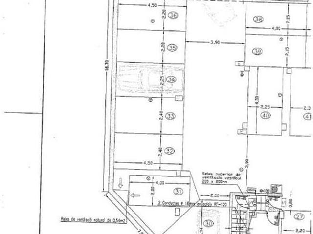 Garaje en venta en calle Andorra, Pineda de Mar, de 805 m² por 400.000