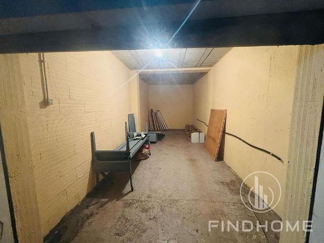 Garaje en venta en calle Abat Racimir, Olot, de 25 m² por 15.000