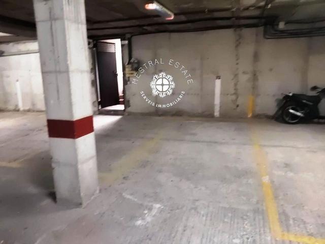 Garaje en venta en calle Álvaro de Bazán, Cambrils, de 18 m² por 8.500