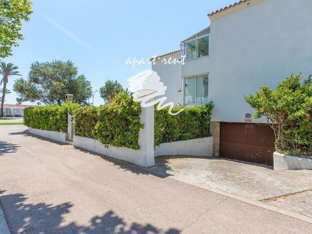 Garaje en venta en calle Badia, Castelló d´Empúries, de 13 m² por 40.000