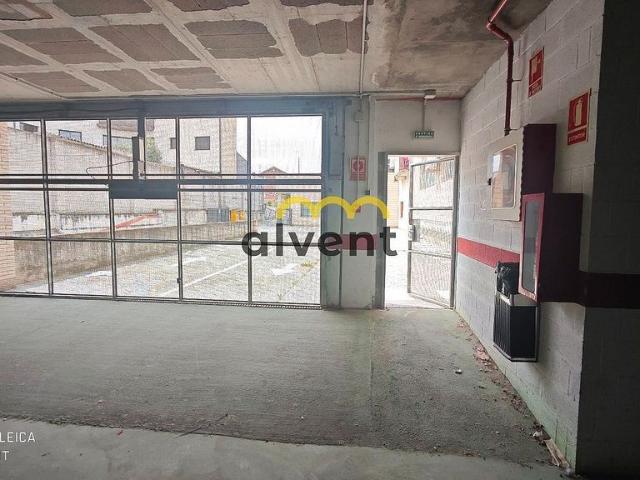 Garaje en venta en calle Garrotxa, Vidreres, de 2.735 m² por 600.000