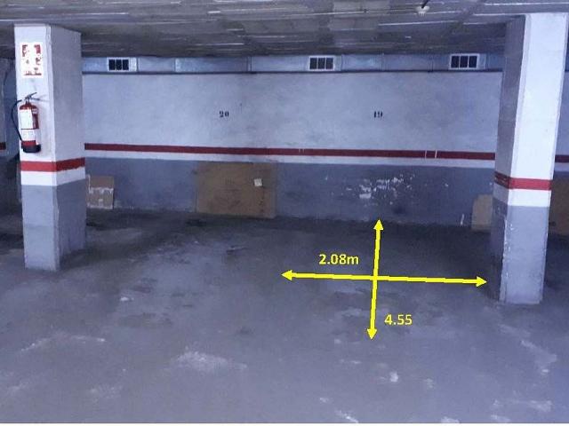 Garaje en venta en calle Gran de Sant Andreu, Barcelona, de 11 m² por 15.500