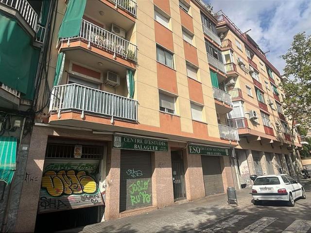 Garaje en venta en calle Granada, Hospitalet de Llobregat, L´, de 12 m² por 10.000