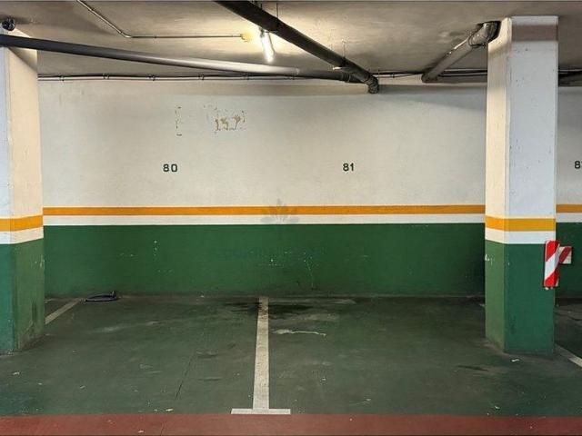 Garaje en venta en calle Domènech i Montaner, Sabadell, de 26 m² por 16.000