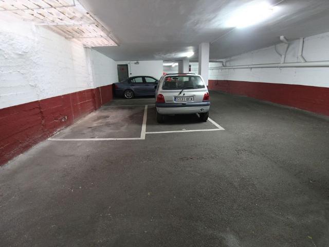 Garaje en venta en calle D'agustí i Milà, Barcelona, de 10 m² por 21.000