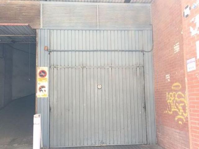 Garaje en venta en calle De Corominas, Hospitalet de Llobregat, L´, por 15.000