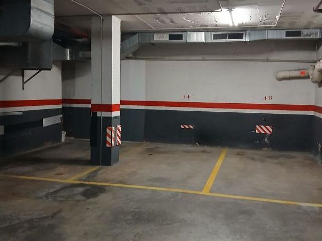 Garaje en venta en calle De Còrsega, Barcelona, de 9 m² por 22.000