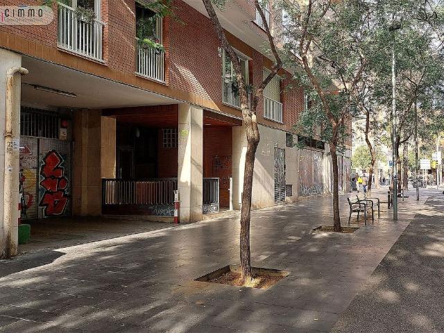 Garaje en venta en calle De Casp, Barcelona, de 8 m² por 10.000