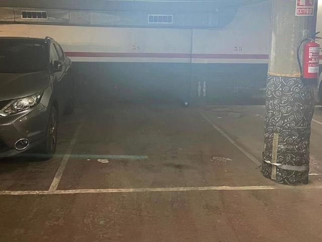 Garaje en venta en calle De Borràs, Barcelona, de 12 m² por 26.000