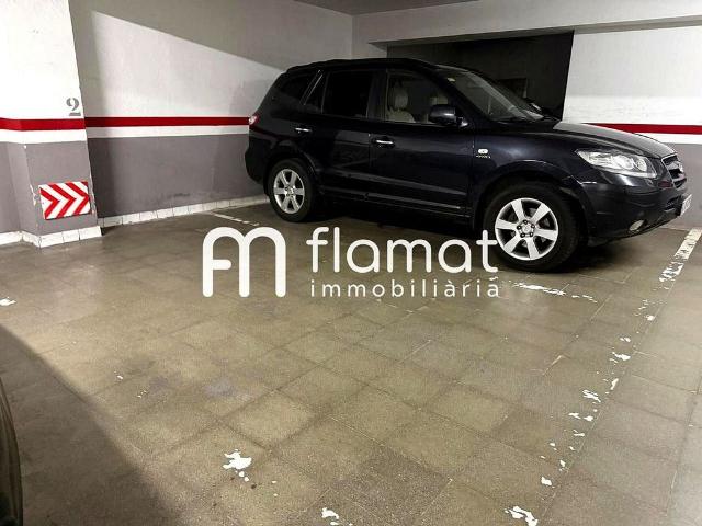 Garaje en venta en calle De Balcells, Barcelona, de 12 m² por 22.000