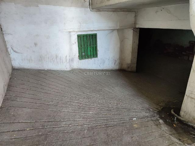 Garaje en venta en calle De Barcelona, Banyoles, de 12 m² por 3.000