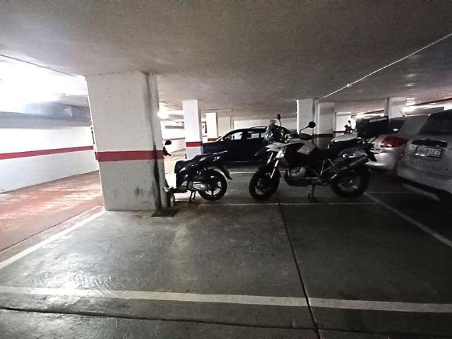 Garaje en venta en calle De Benet Mateu, Barcelona, de 11 m² por 19.000