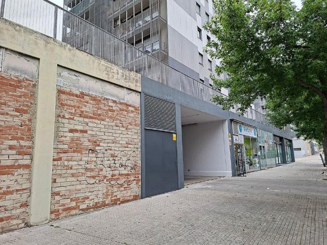 Garaje en venta en calle De Berga, Terrassa, de 22 m² por 15.500