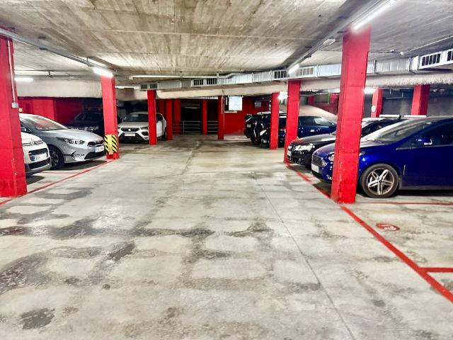 Garaje en venta en calle De Bilbao, Barcelona, de 12 m² por 23.200