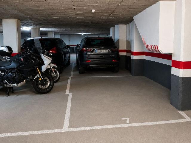 Garaje en venta en calle De Gomis, Barcelona, de 11 m² por 28.000