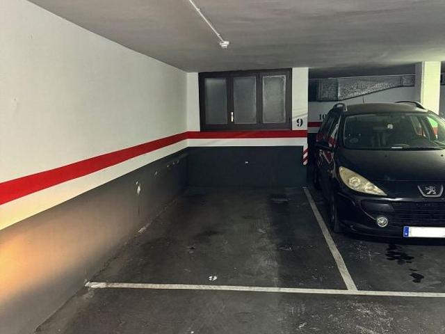 Garaje en venta en calle De Grases, Barcelona, de 12 m² por 17.500