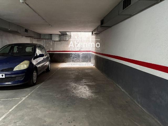 Garaje en venta en calle De Grífols, Barcelona, de 26 m² por 26.000