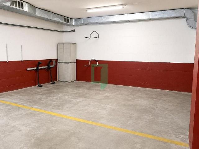 Garaje en venta en calle De Font i Escolà, Badalona, de 21 m² por 25.000