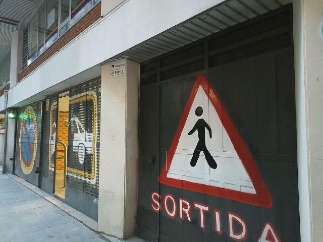 Garaje en venta en calle De Ferlandina, Barcelona, de 2 m² por 3.000