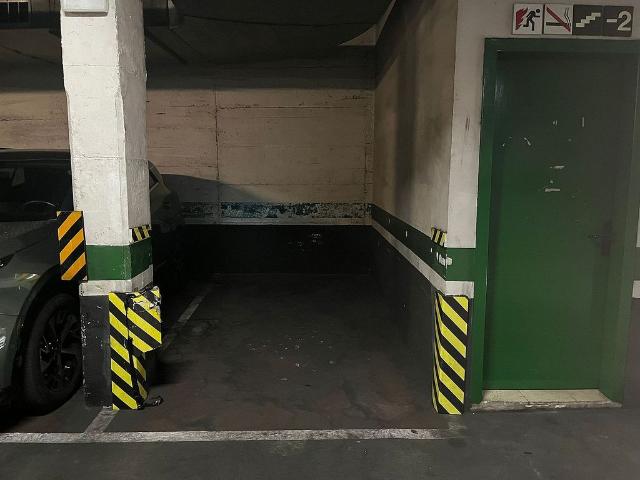 Garaje en venta en calle De Ferran Puig, Barcelona, de 4 m² por 12.000