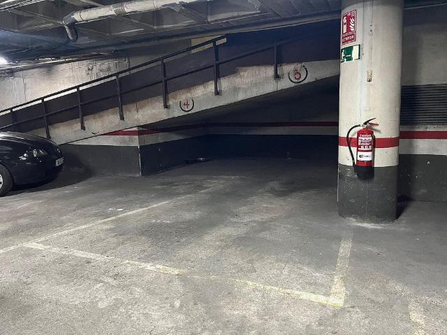 Garaje en venta en calle De Fígols, Barcelona, por 11.500