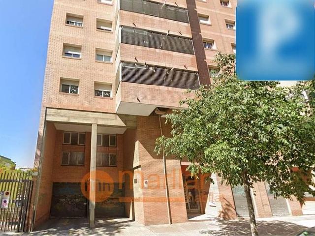 Garaje en venta en calle De Fluvià, Barcelona, de 9 m² por 16.000