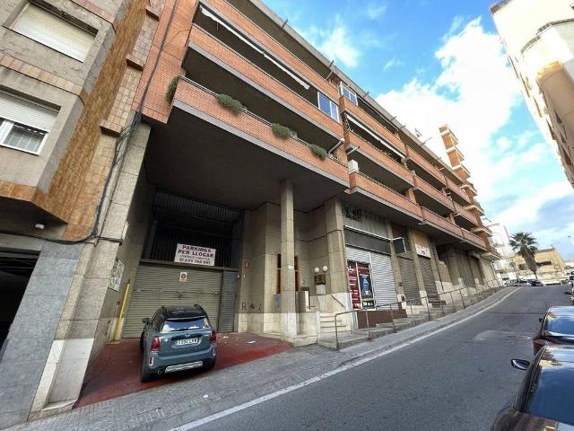 Garaje en venta en calle De Francesc Oller, Terrassa, de 11 m² por 6.500