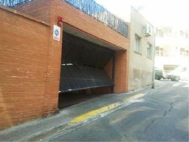 Garaje en venta en calle De Josep Saltó, Rubí, por 9.900