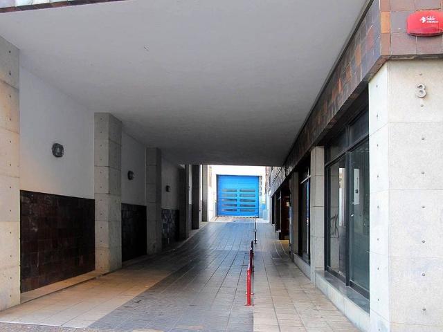 Garaje en venta en calle De la Creu, Girona, de 9 m² por 20.000
