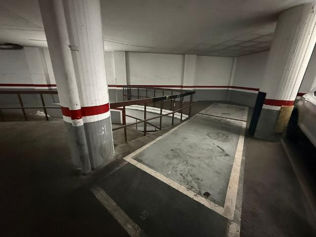 Garaje en venta en calle De la Indústria, Barcelona, de 20 m² por 20.500
