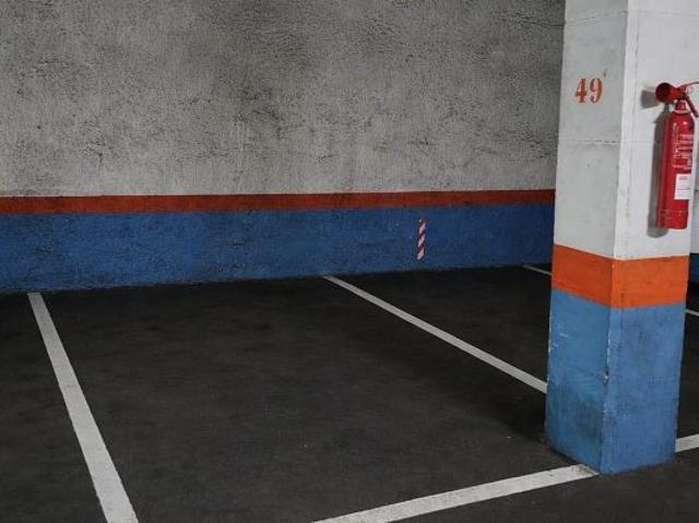 Garaje en venta en calle De la Indústria, Barcelona, por 23.000