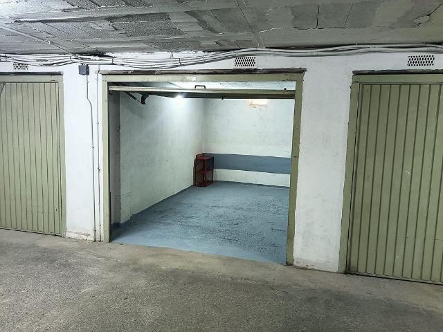 Garaje en venta en calle De la Pujada del Puig Rom, Roses, de 15 m² por 48.000