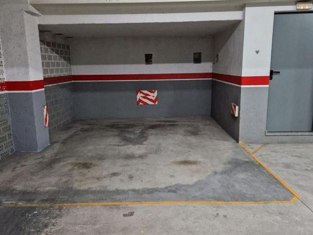 Garaje en venta en calle De la Torre, Igualada, de 17 m² por 21.000