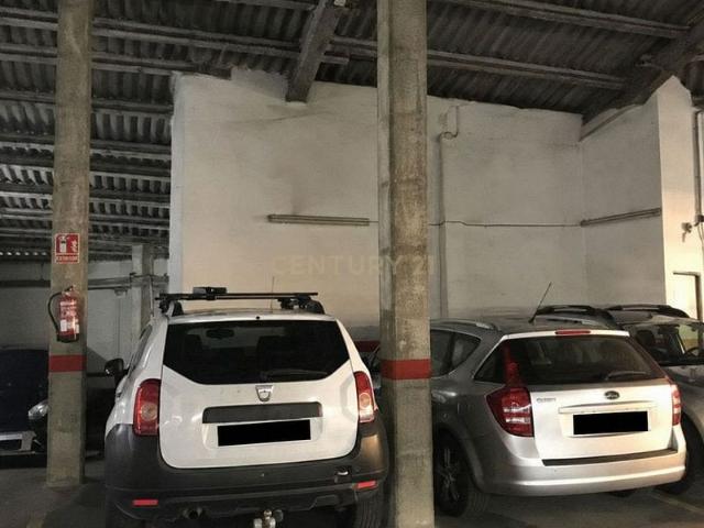 Garaje en venta en calle De Lafont, Barcelona, por 15.700