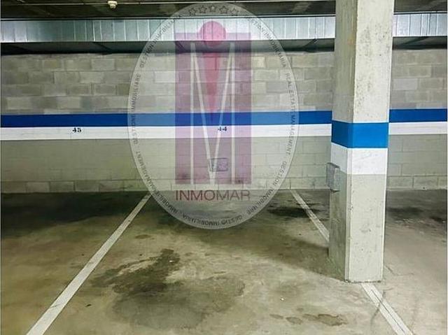 Garaje en venta en calle De L'agricultura, Castelldefels, de 11 m² por 18.000