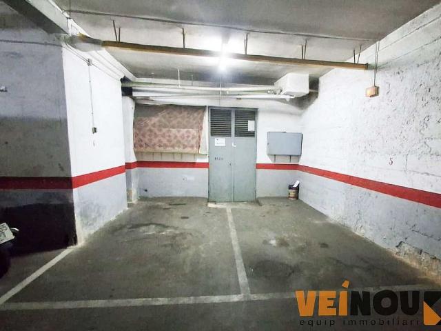 Garaje en venta en calle De Leiva, Barcelona, de 13 m² por 22.000